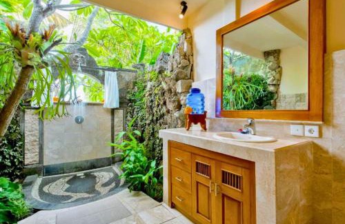 Nyuh Kuning Apartment | Dihya 1 BR Deluxe Garden Wooden ZN231