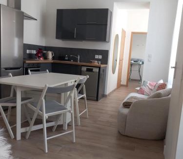 Centre Sud Apartment | Dijon en famille - cosy, équipé bébé - 5 mn centre ville
