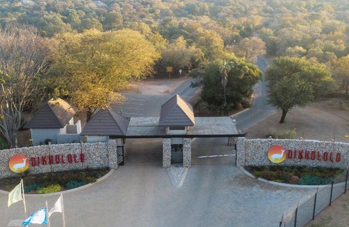 Madibeng Apartment | Dikhololo