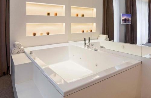 Bari City Centre Bed & Breakfast | Dilman Luxury Stay