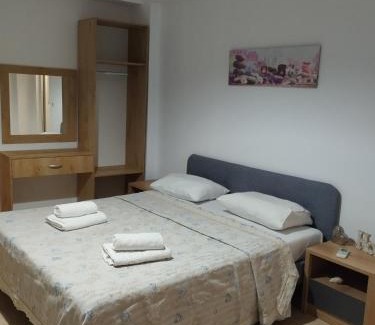 Qeparo Apartment | Dim's villas