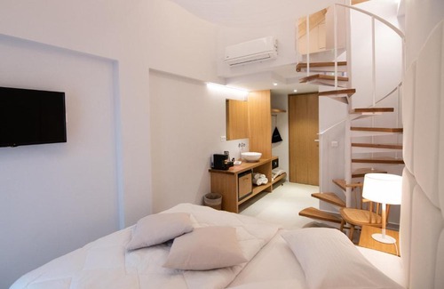 Mavrovouni Hotel | Dimani Suites