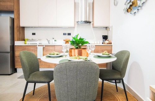 San Cristobal Apartment | Dimary ApartmentnEstilo y confortnSol, playa y arena… lo demás, te encargas tú.