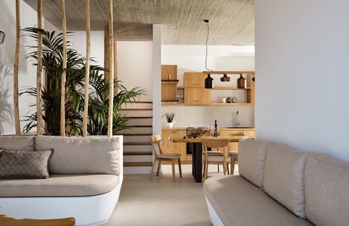 Akrotiri Villa | Dimitra Deluxe SeaView Villa, an Iconic Retreat