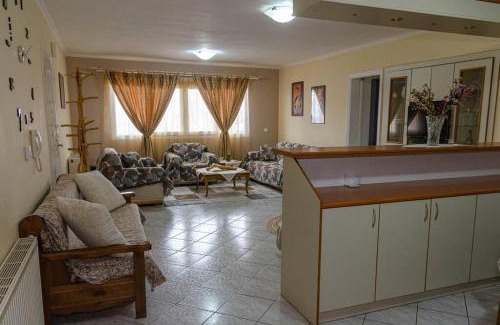Karpenisi Apartment | Dimitri's Mountain House