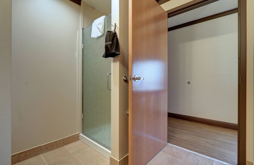 Bayshore - Klatt Hotel | Dimond Center Hotel