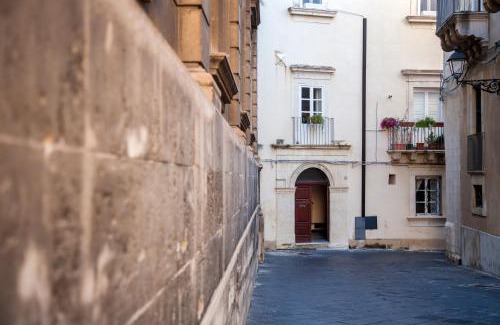 Ortigia House | Dimora di Ulisse Sea View Holiday Apartment