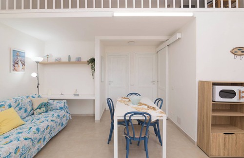 Stintino Apartment | Dimora Ibiscus 50m From Beach, Stintino, Italy