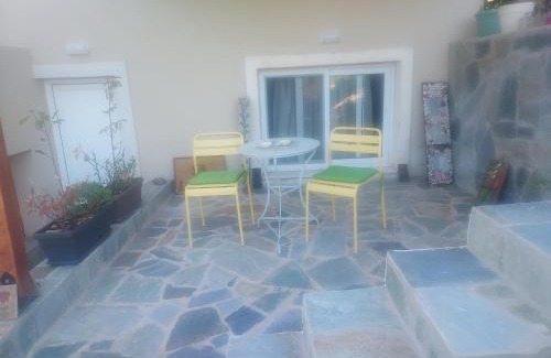 Palaia Fokaia Apartment | Dina