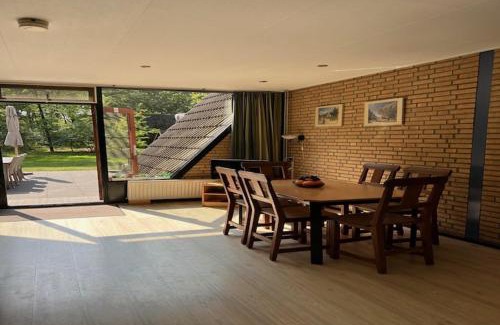 Stramproy House | Dine & Unwind Vacation Spot