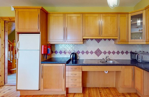 Dingle Cottage | Dingle Courtyard Cottages 2 Bed Sleeps 4