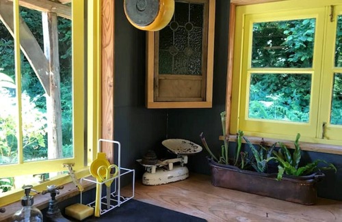 Liverton Cabin | Dingle Glenn secluded woodland Shepherds Hut