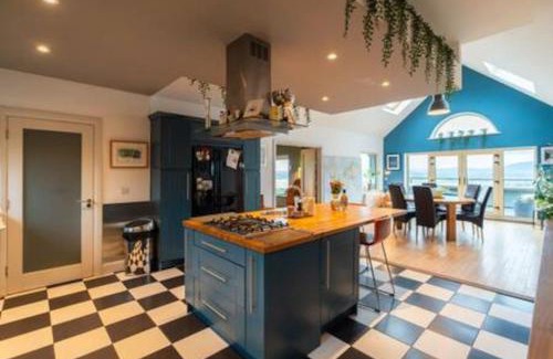 Dingle House | Dingle Panorama - 5 Star Luxury