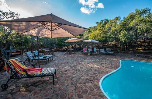 Vaalwater Cabin | Dinkweng Safari Lodge