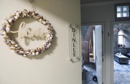 Criccieth Apartment | Dinlle