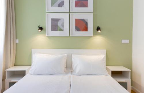 Kinosargous Apartment | Dinostratus House