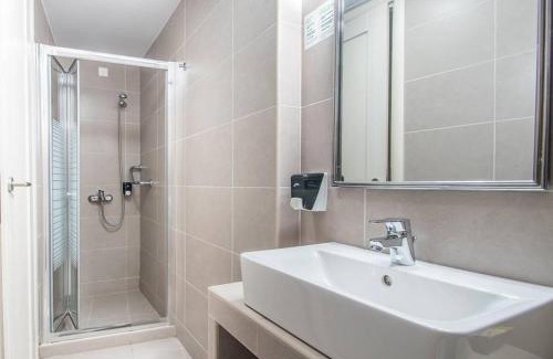 Ermoupoli Hotel | Diogenis Hotel
