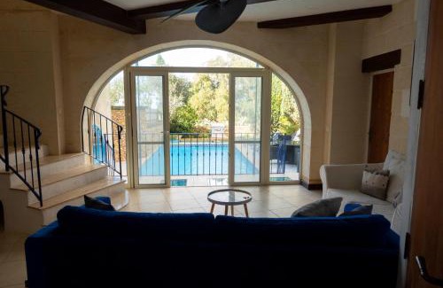 Ta' Għammar House | Dionisia Holiday Home
