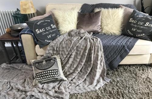 Cooden House | Dippy cottage
