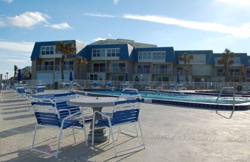 Crescent Beach Condo | Dir Ocean Beach 2BR/2BA Condo-