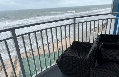 Daytona Beach Shores Condo | Direct beach front