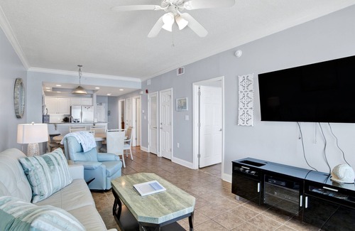 Gulf Shores Condo | Direct Beach Front- Gulf View-Hot Tub-In/Out Pool