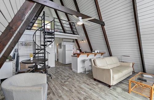 Vilano Beach House | Direct Beach, Views! | Dune House, Captains Fleet
