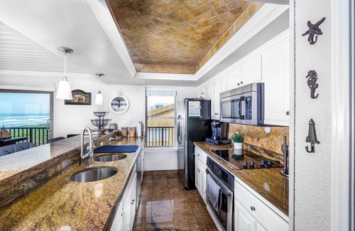 South Padre Island Condo | Direct Beachfront Modern Spacious Corner Unit w/Stunning Ocean Views Sleeps 10