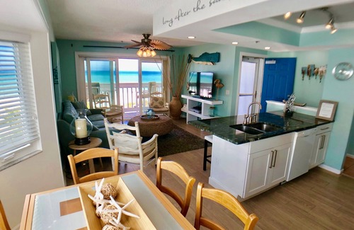 Indian Rocks Beach Condo | Direct Beachfront, Heated Pool, Small Complex, Designer Owned, Quiet Beach