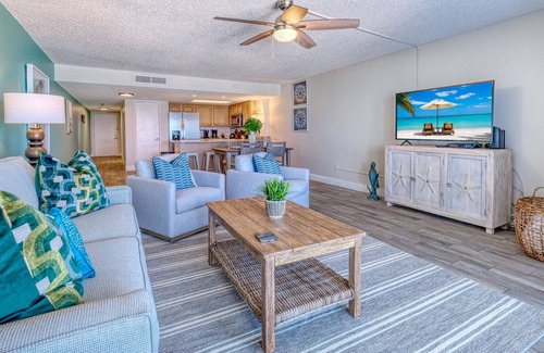 Indian Shores Condo | DIRECT BEACHFRONT! SWIMMING POOL! (BALCONY CLOSED SEE REMARKS UNDER ABOUT)
