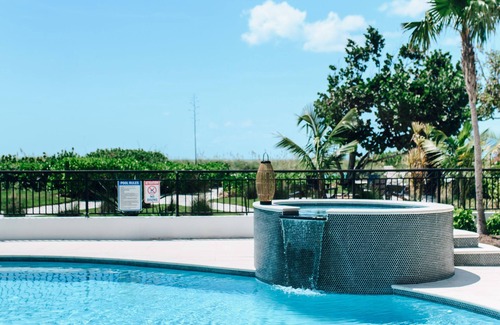 Captiva House | Direct Beachfront Villa Sea Palms Estate Captiva Island sleeps up to 30 Pool+Spa