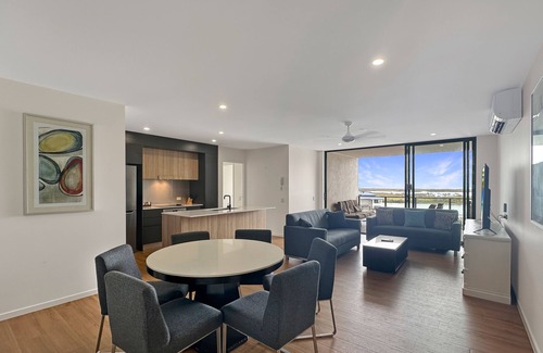 Maroochydore Apartment | Direct Collective - Rhythm on Beach