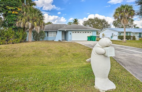 Central Naples Cottage | Direct Gulf Access + Lanai: Sunny Naples Home!