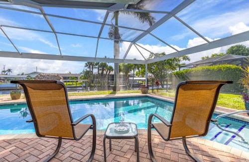 Yacht Club House | Direct Gulf Access Pet Friendly Villa with Heated Pool & Kayaks - Villa Baja - Roelens Vacations