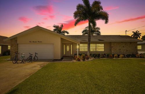 Yacht Club House | Direct Gulf Access Pet Friendly Villa with Heated Pool & Kayaks - Villa Baja - Roelens Vacations