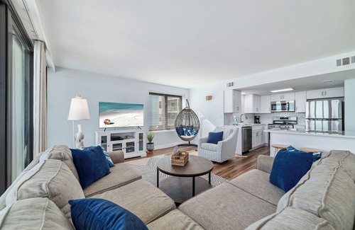 Gulf Shores Condo | DIRECT GULF FRONT, BEACHY DECOR, WEST END UNIT, GREAT FOR YOUR FAMILY!