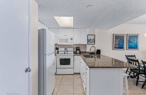 Indian Shores Condo | Direct GULF FRONT Condo! Chateaux 105