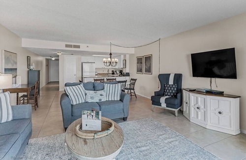 Indian Shores Condo | Direct GULF FRONT Condo! Chateaux 105
