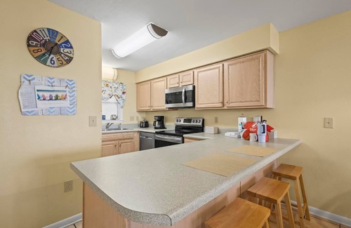Orange Beach Condo | DIRECT GULF FRONT UNIT, CHARMING FIRST FLOOR LOCATION, TONS OF FAMILY AMENITIES,