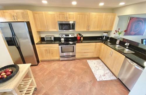 Hutchinson Island South Condo | DIRECT OCEAN FRONT ON BEACH! AMAZING OCEAN VIEW, ELEGANT 2BR/2BA Mthly Discount!