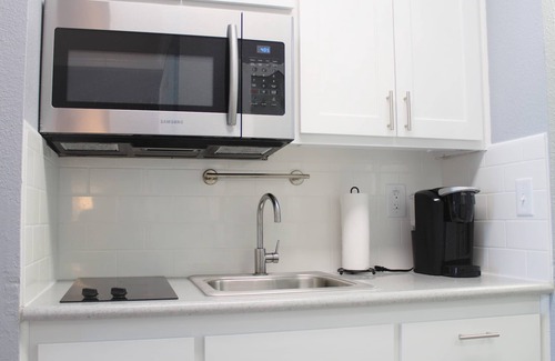 Myrtle Beach Condo | DIRECT OCEAN FRONT STUDIO - ON THE GOLDEN MILE!