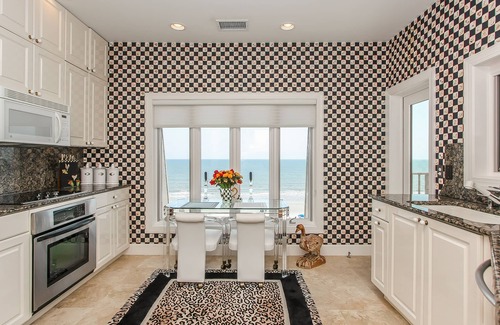 Beach Lagoon Villa | Direct OCEANFRONT Stunning Top Floor Turtle Lane Condo with Multiple Pools!