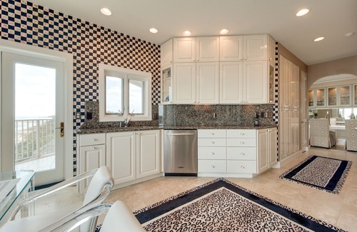 Beach Lagoon Villa | Direct OCEANFRONT Stunning Top Floor Turtle Lane Condo with Multiple Pools!