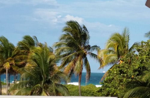 South Beach Apartment | Direct Ocean View 1 Bedroom Suite - Roof-Top Pool - Ocean Drive - South Beach