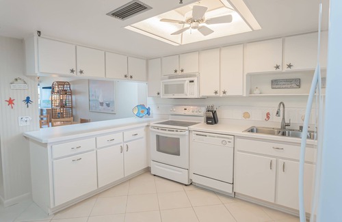 New Smyrna Beach Condo | Direct oceanfront condo with a large balcony, heated pool, and New Smyrna Beach access