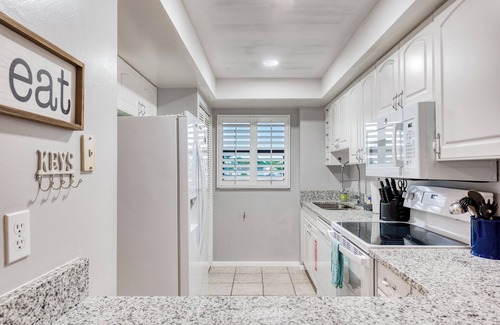 Port Canaveral Condo | Direct oceanfront w/putting green.