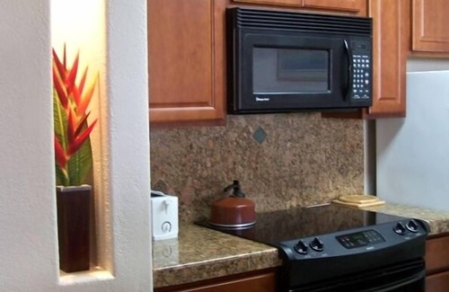 Kailua-Kona Condo | Direct Oceanfront Condo - Beach- King Bed - Free WiFi