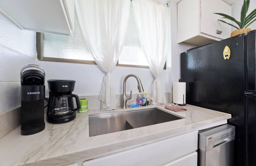 Hilo Condo | Direct Oceanfront Mauna Loa Shores #508 New Remodel next to Beach Park