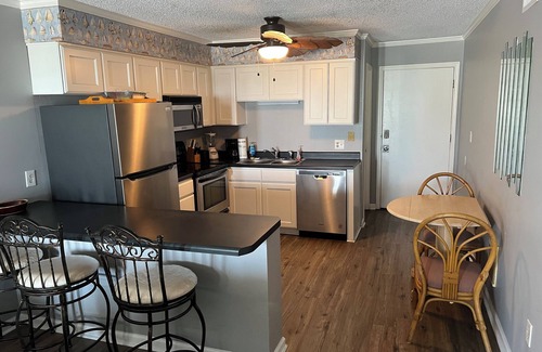 Myrtle Beach Condo | Direct Oceanfront - Shore Dr. -2 BR 2 Bath Overlooks Pool
