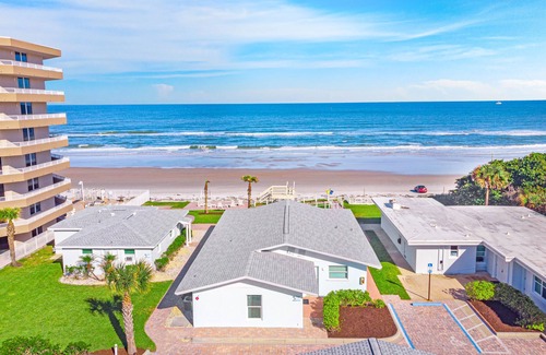 Ocean View Halifax Estates House | Direct Oceanfront Home - North Villa - 4BR/2BA